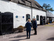 NH051025-64 - Nicky Henderson Stable Visit